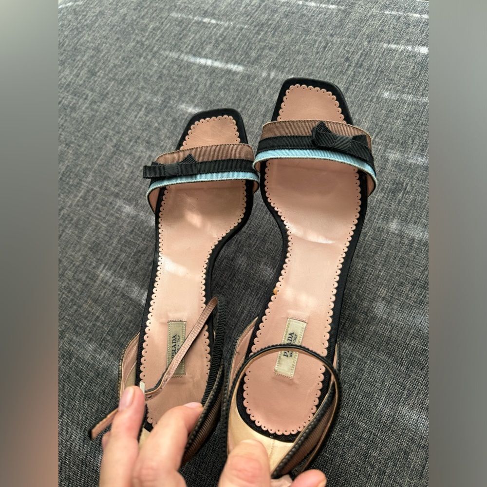 Prada Blue, Black, and Brown Grosgrain Striped Ankle Strap Heels with Bow Sz 40 - Picture 10 of 16